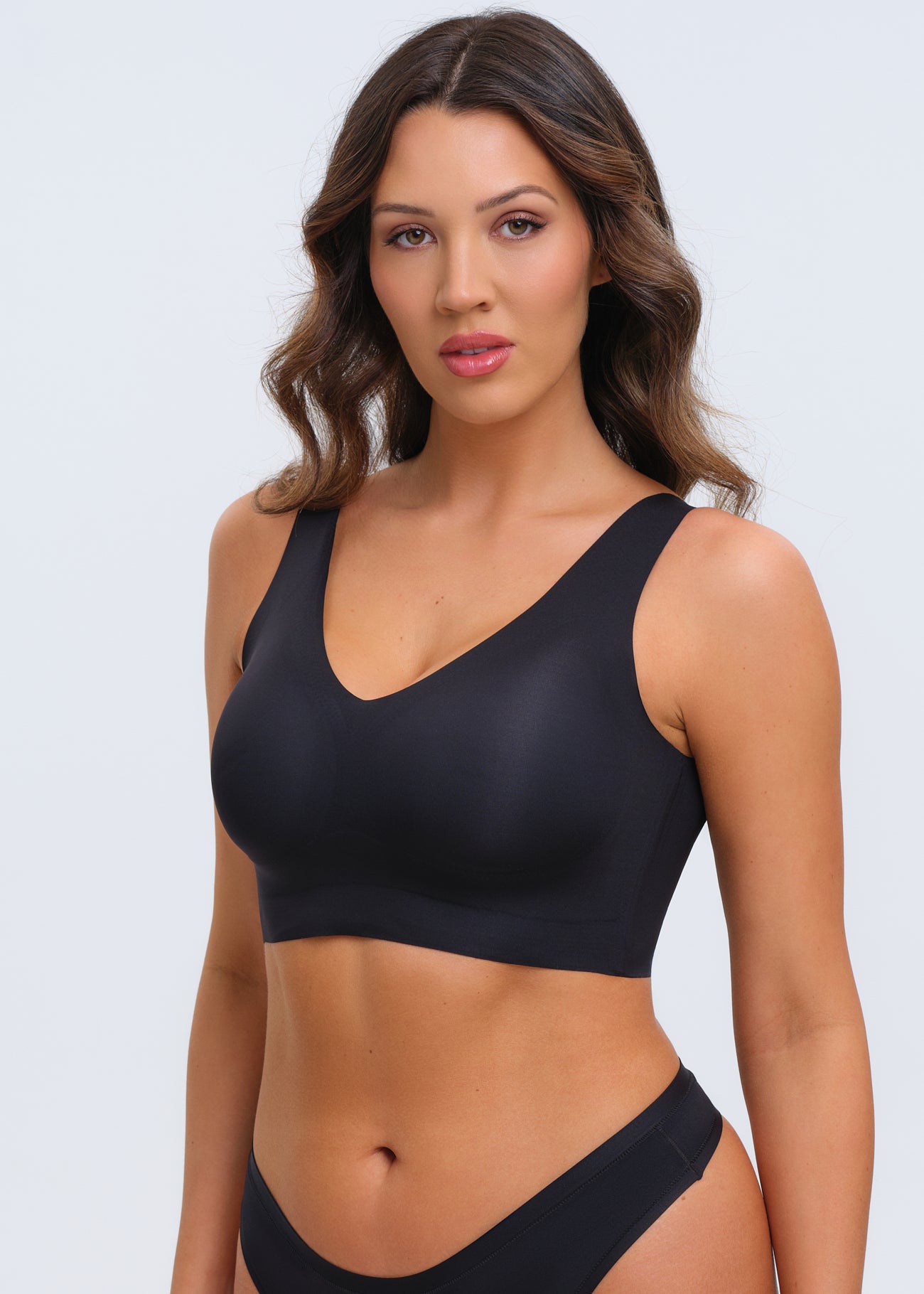 MagicEraser V-Neck Tank Bra